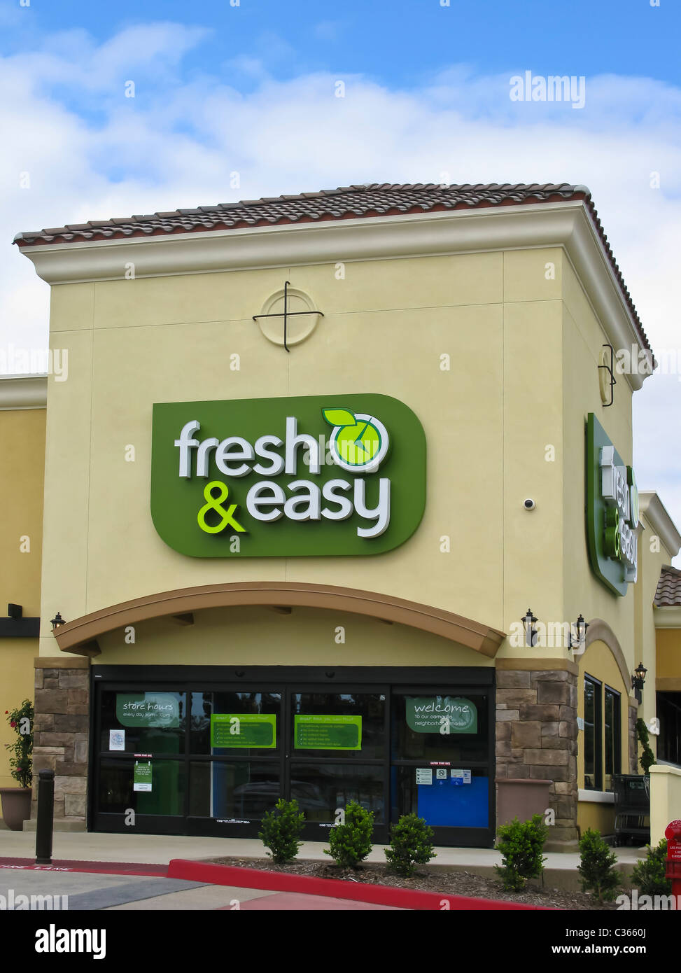 The front of a Fresh and Easy Market in Camarillo California Stock Photo