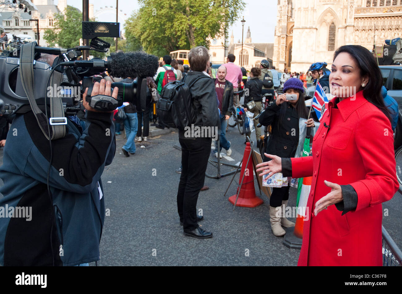 Scene from around Westminster Abbey on the eve of the Royal wedding of Prince William and Kate Middleton, April 2011. Stock Photo