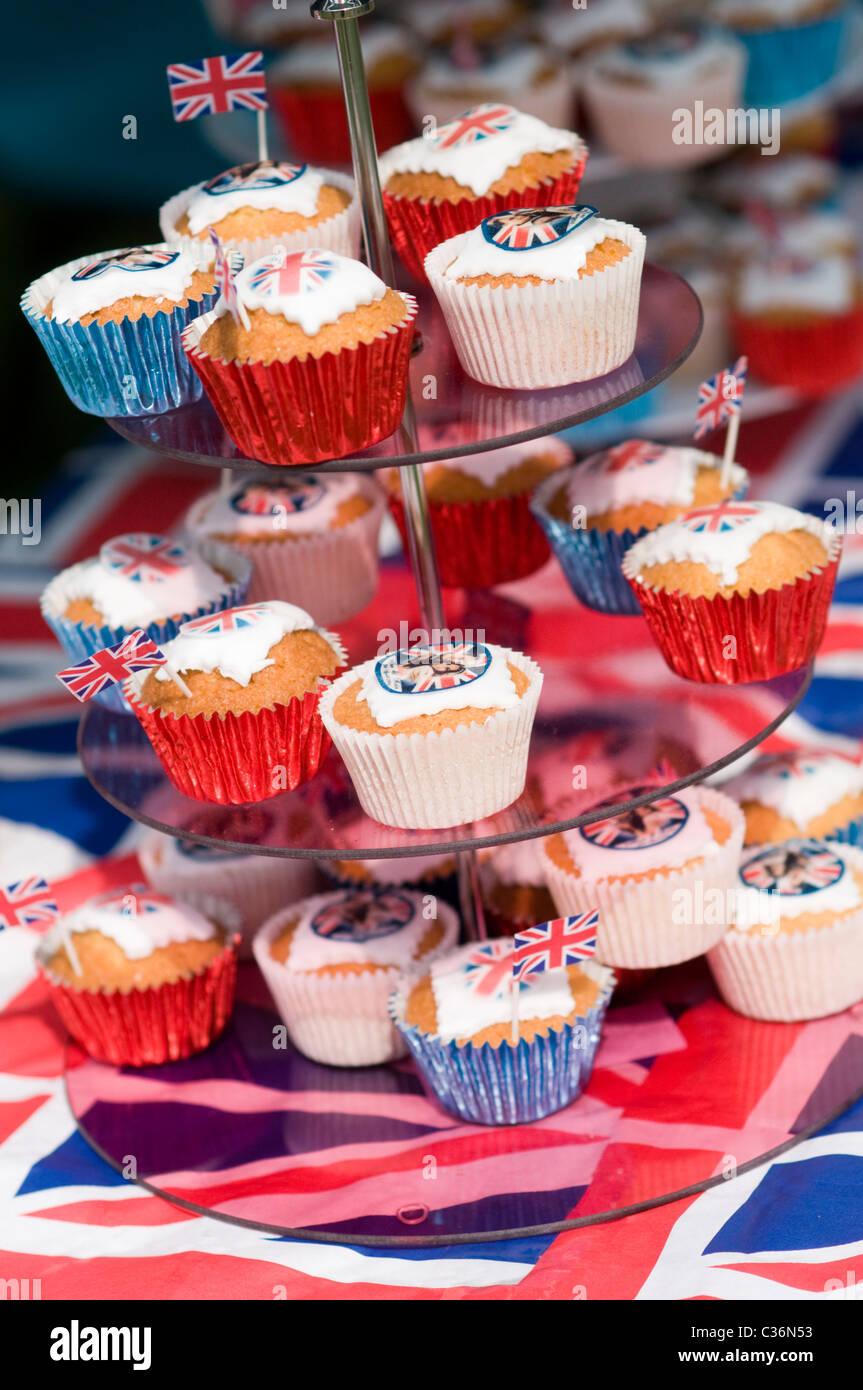 Cakes with the faces of Prince William and Catherine Middleton for Royal Wedding Celebration in Banham, Norfolk Stock Photo