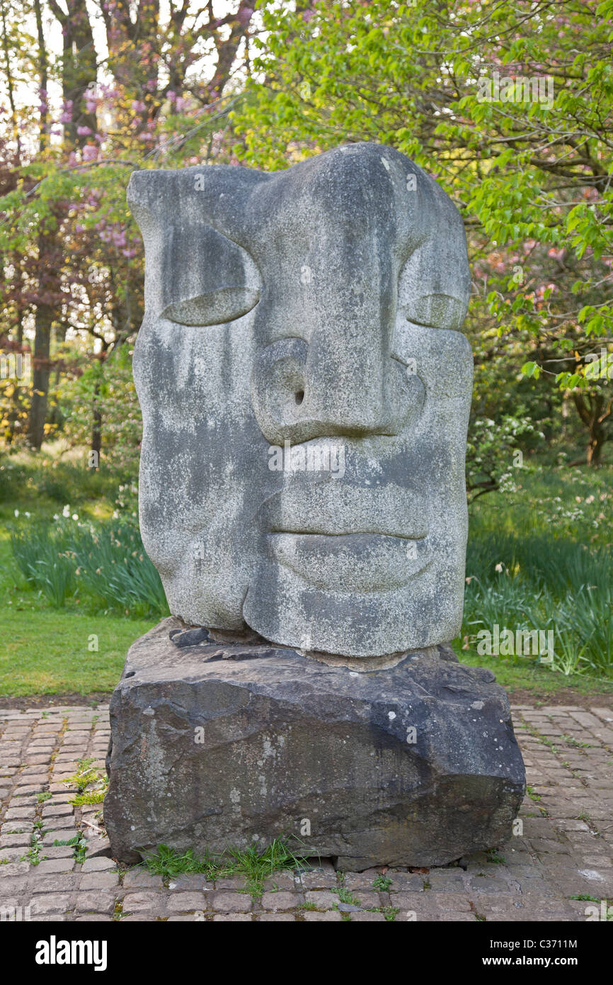 Ronald Rae's granite sculpture the Edessa Messiah, one of five works on the theme of The Tragic Sacrifice of Chris in the gardens of Rozelle Park Ayr Stock Photo