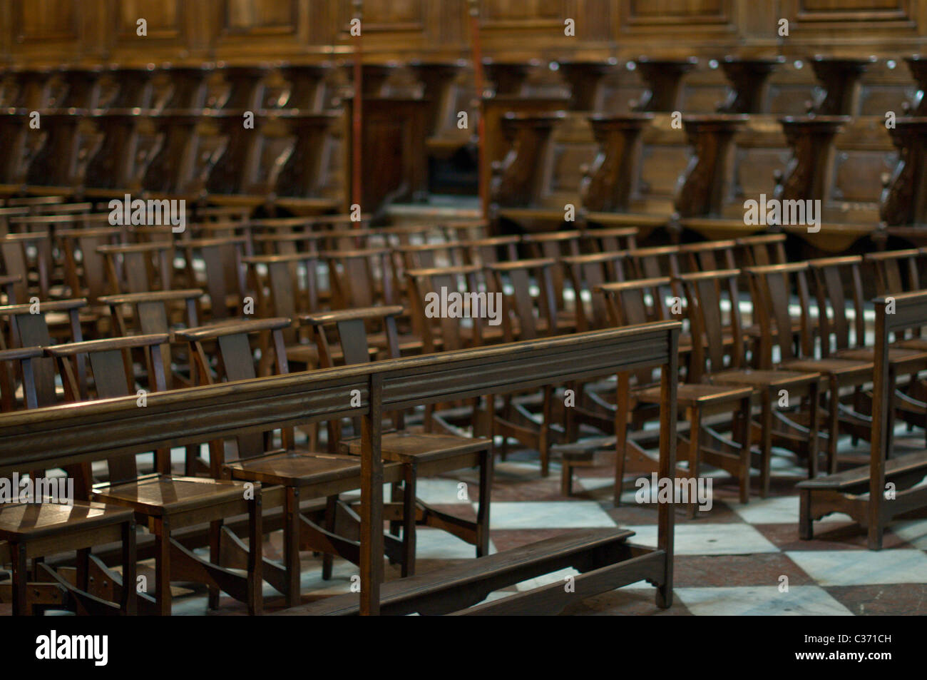 Rows of seats and choir stalls, Narbonne Cathedral Stock Photo