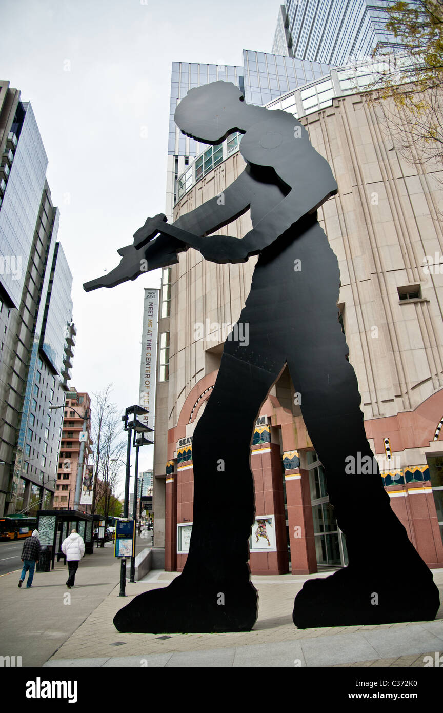 The Hammer Man Sculpture in front of Seattle Art Museum Stock Photo Alamy