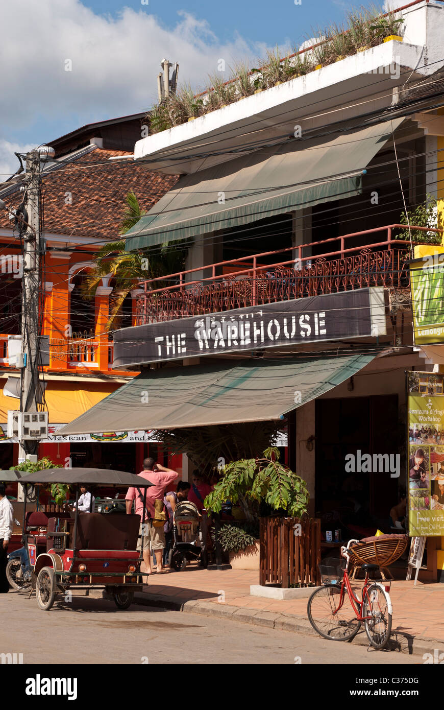 'The Warehouse' bar, near the old market, Siem Reap, Cambodia Stock Photo