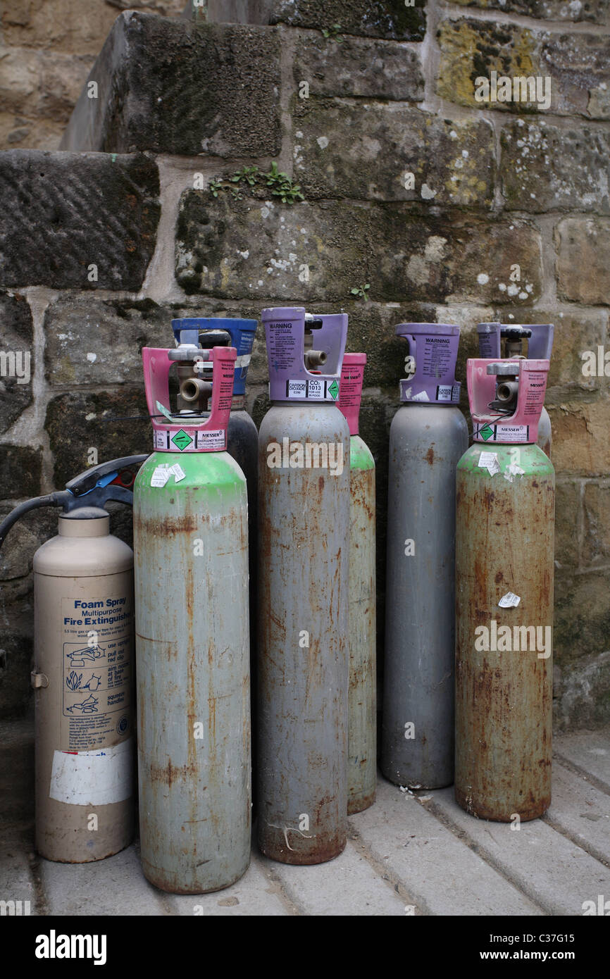 Hydrogen bottles hi-res stock photography and images - Alamy