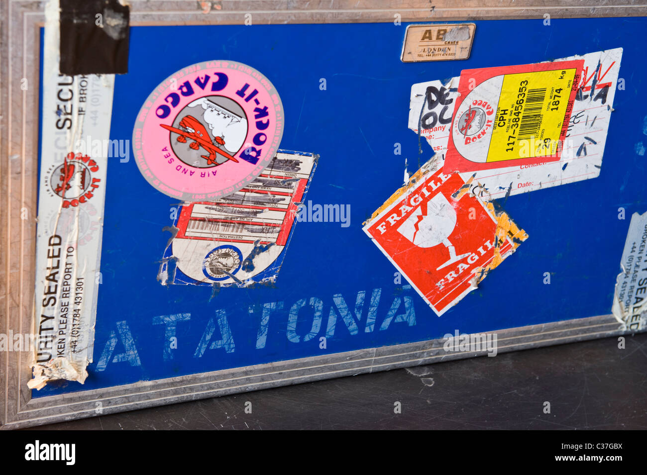 Travel case stickers hi-res stock photography and images - Alamy