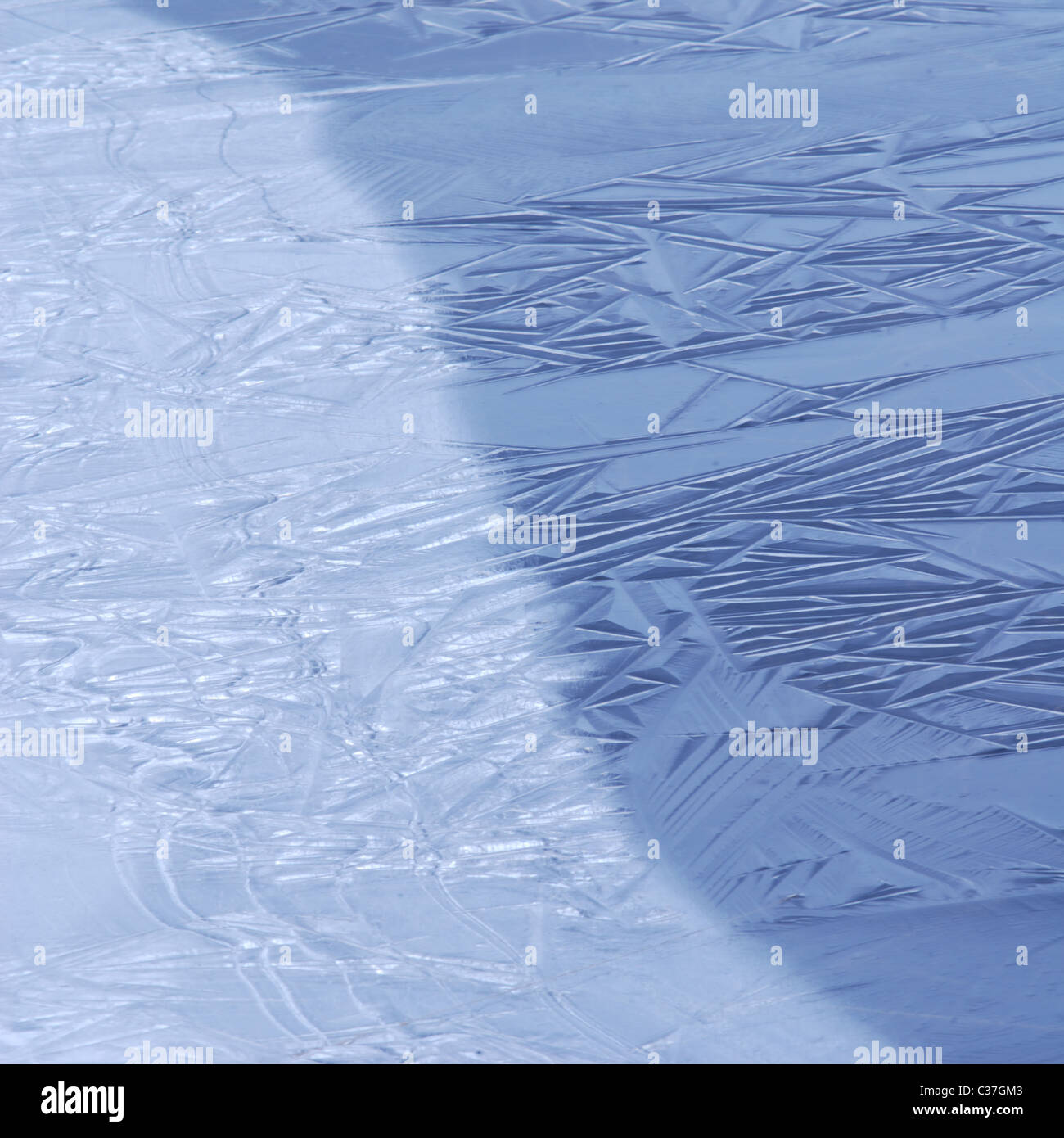 Feather patterns in ice hi-res stock photography and images - Alamy