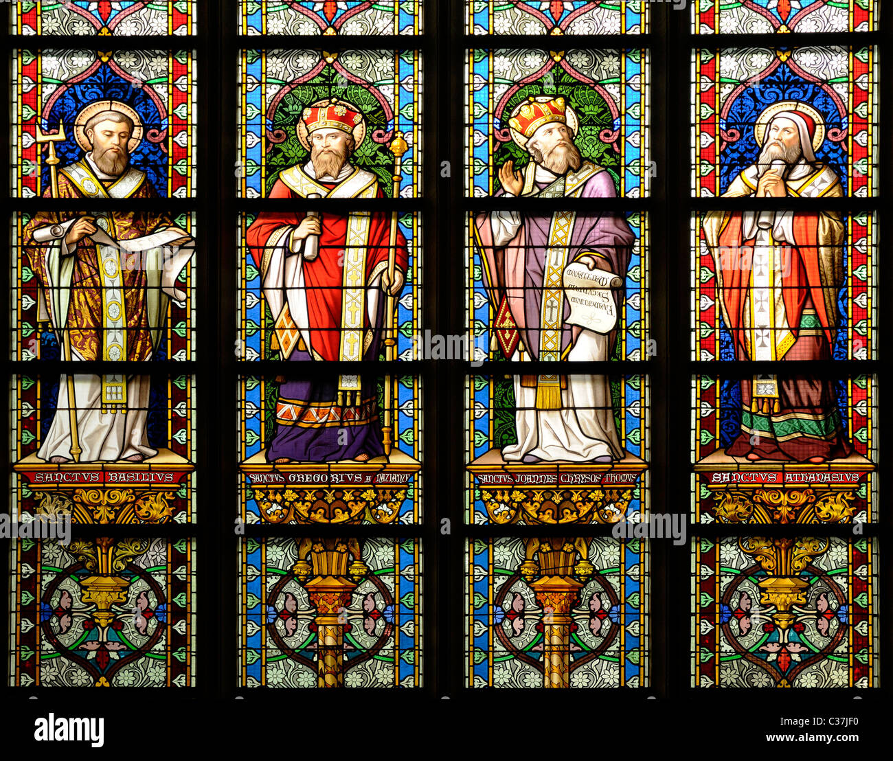 Den Bosch ( 's Hertogenbosch) Netherlands. St Janskathedral (1336-1550; Gothic) Stained Glass Window Stock Photo