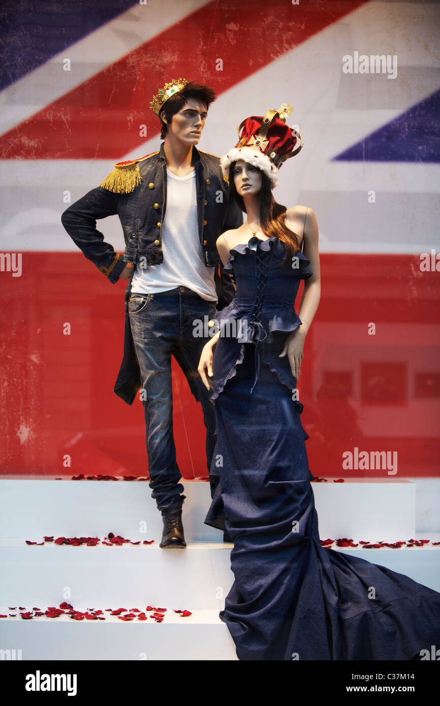 Mannequins Young fashionable British royalty shop window Stock Photo