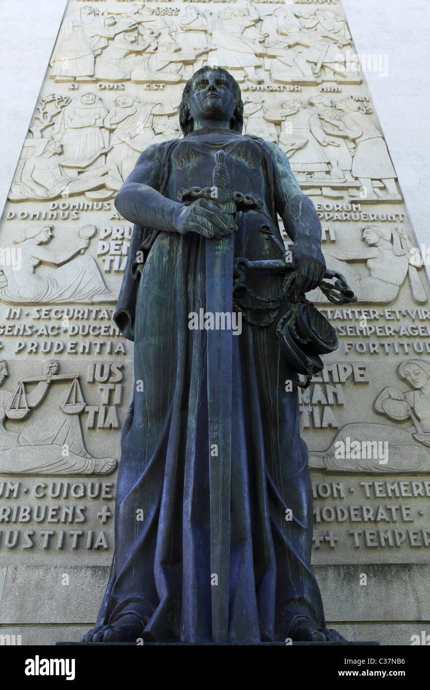 A statue of Lady Justice (Justicia) at the Law Courts in Porto, Portugal Stock Photo Alamy