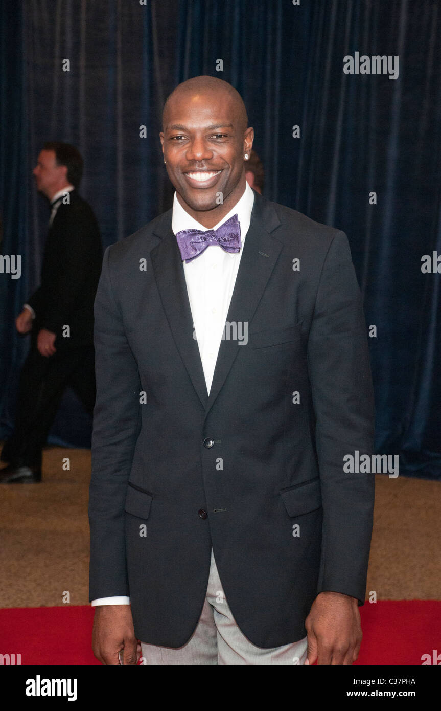 Terrell Owens arrives for the White House Correspondents' Association ...