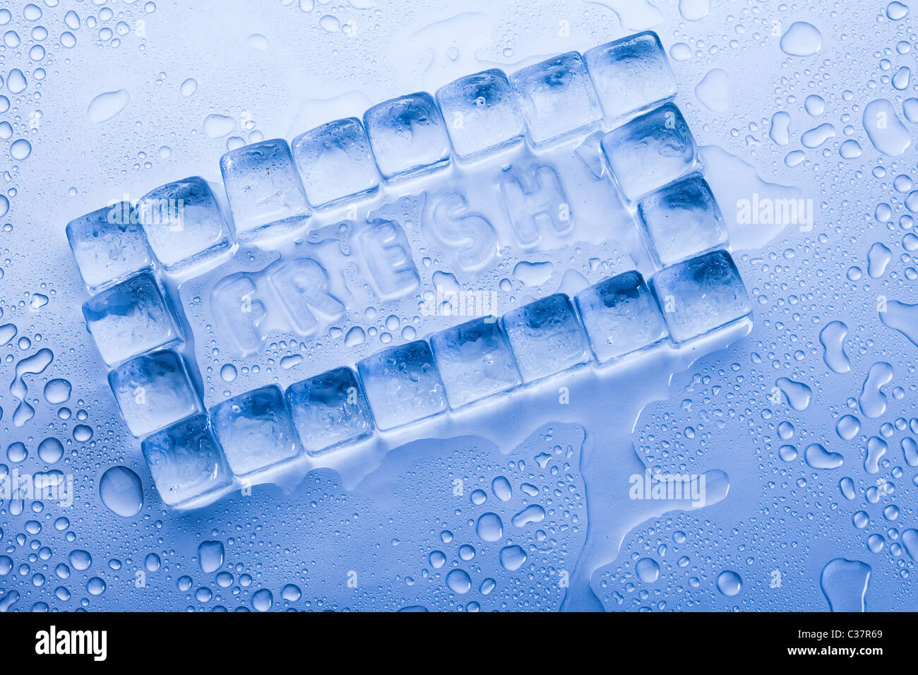Ice cubes & aqua Stock Photo - Alamy