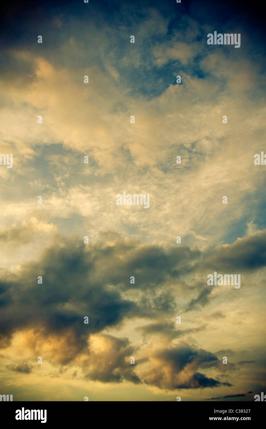 Light cloudy sky hi-res stock photography and images - Alamy