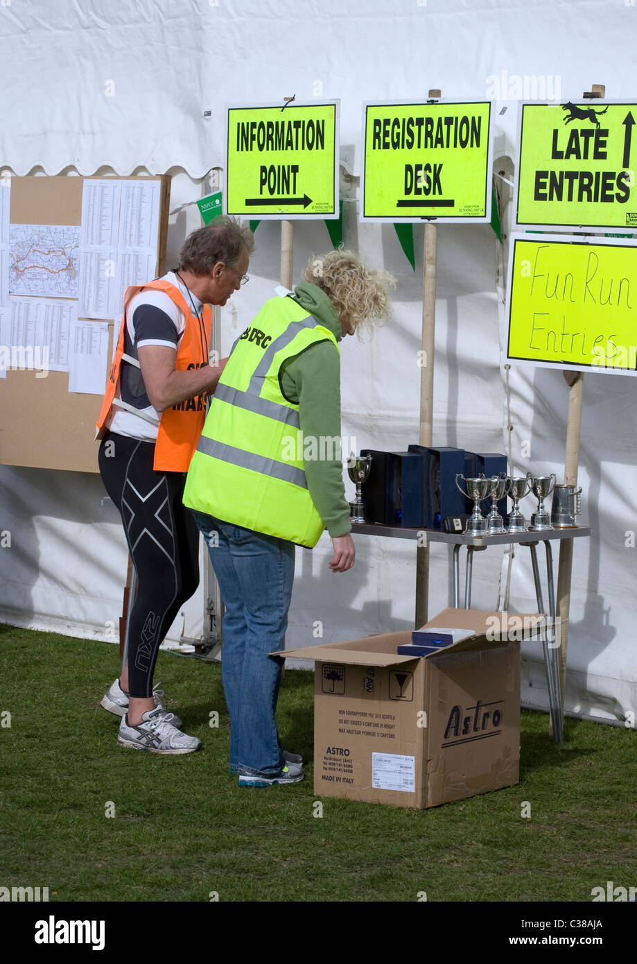 inspecting club trophies at bungay black dog marathon race Stock Photo