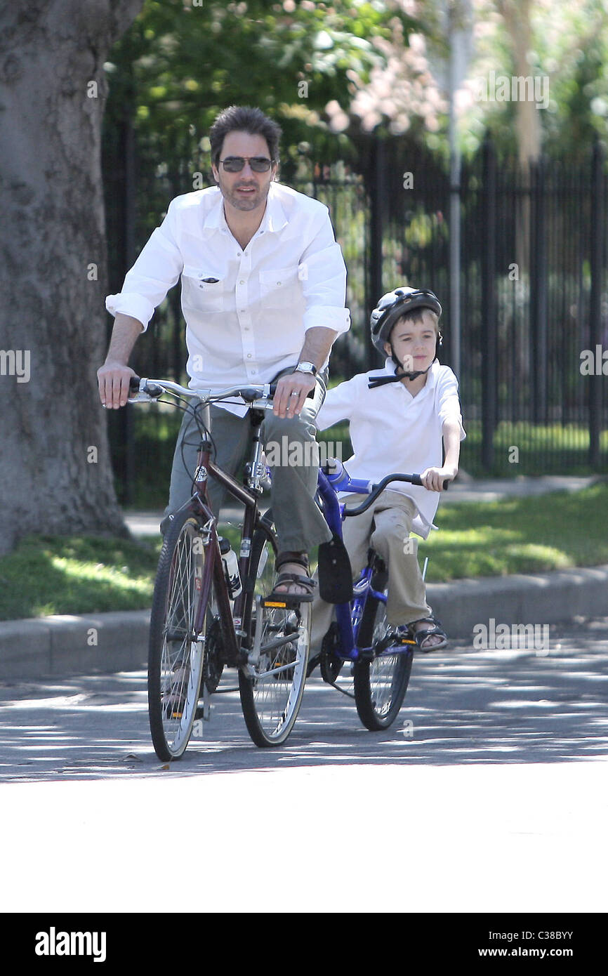 Will and Grace' star Eric McCormack riding a tandem ...