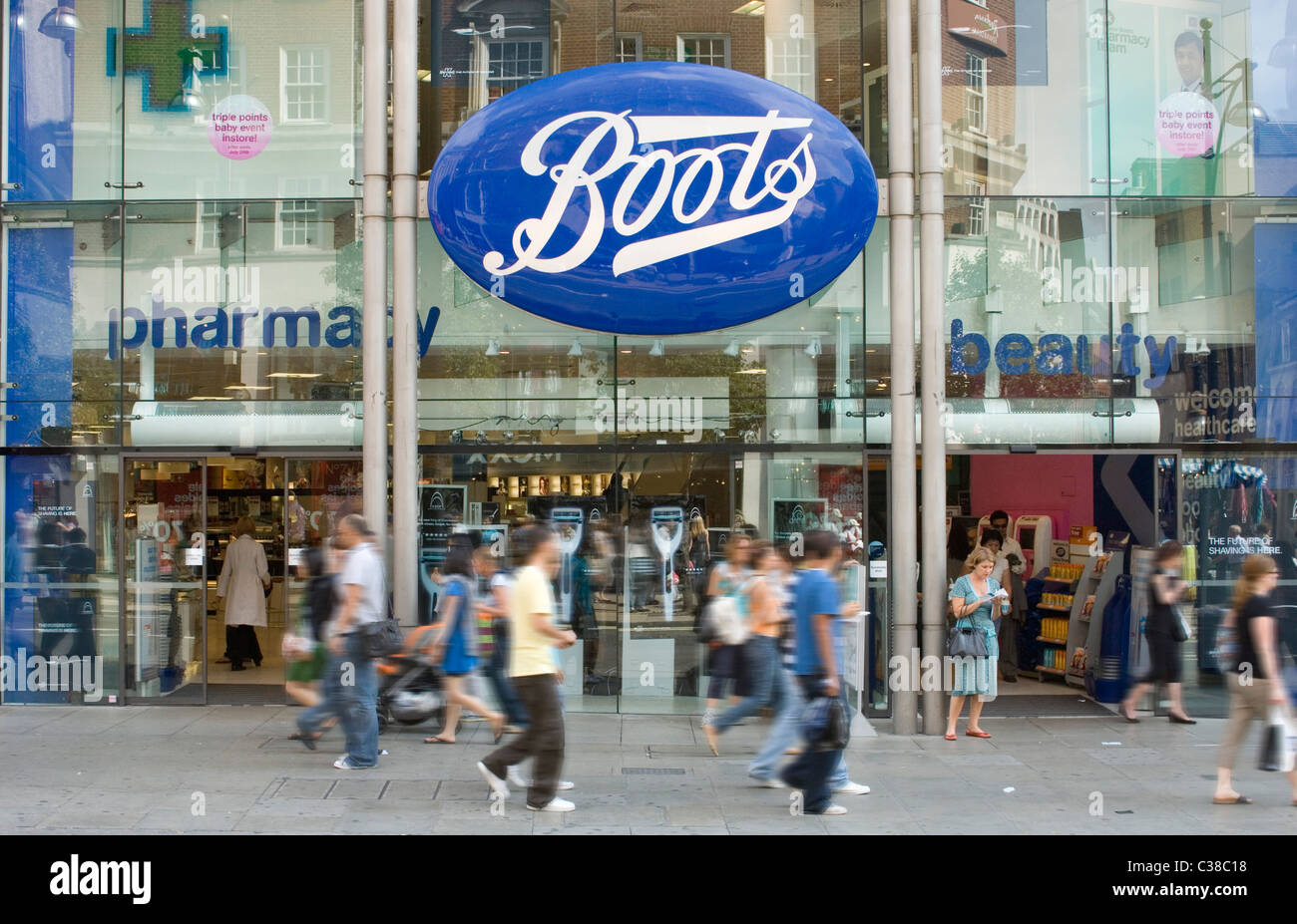 Boots shop front hi-res stock photography and images - Alamy