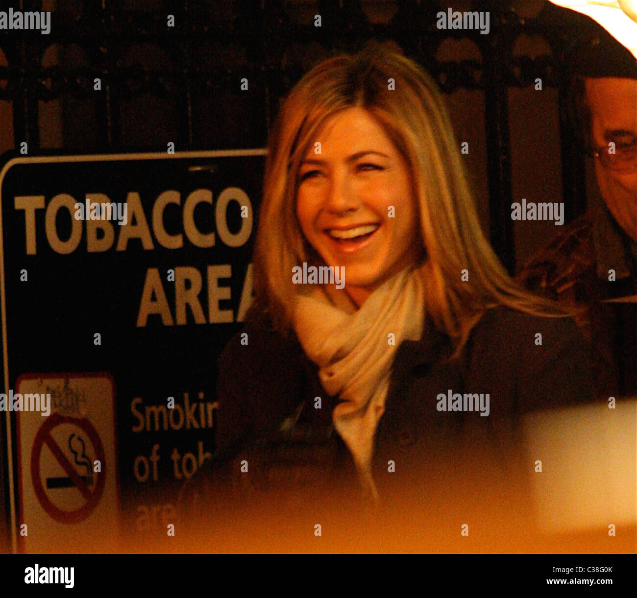 Jennifer Aniston on the set of her new film 'The Baster' shooting in Manhattan New York City, USA - 08.04.08 Stock Photo