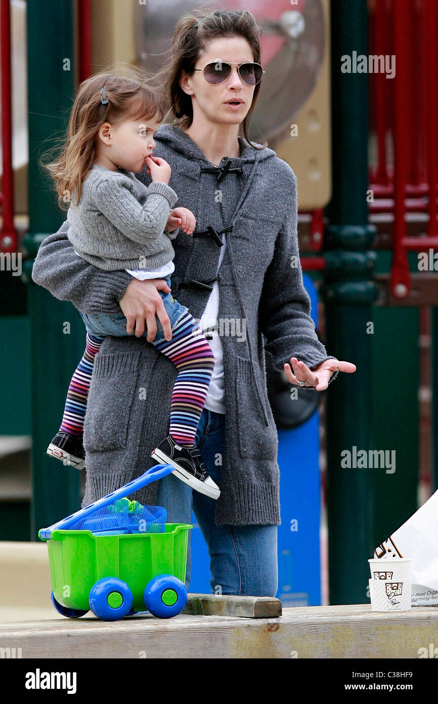 Amanda Peet at Coldwater Canyon Park in Beverly Hills with her daughter ...