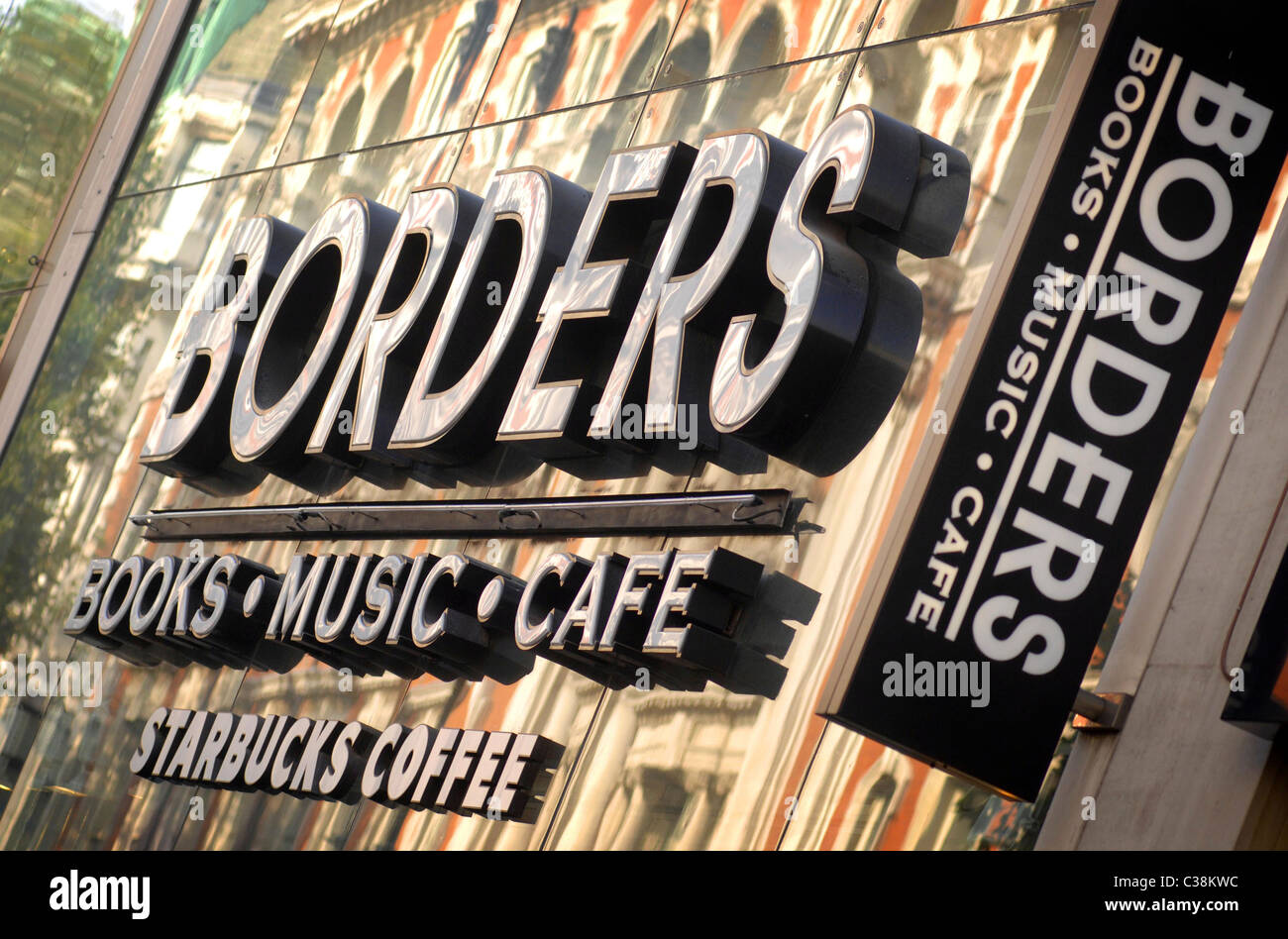 Borders books logo hires stock photography and images Alamy