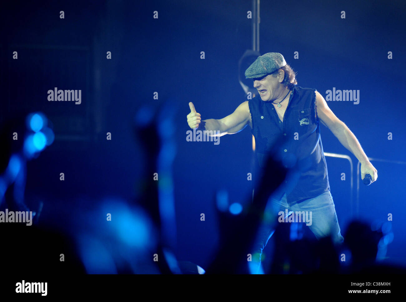 Phil rudd of ac dc hi-res stock photography and images - Alamy