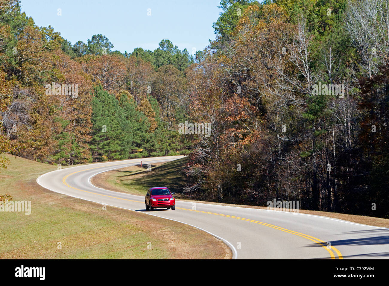 Natchez Trace Parkway operated by the National Park Service commemorates the historic Old Natchez Trace in Mississippi, USA. Stock Photo