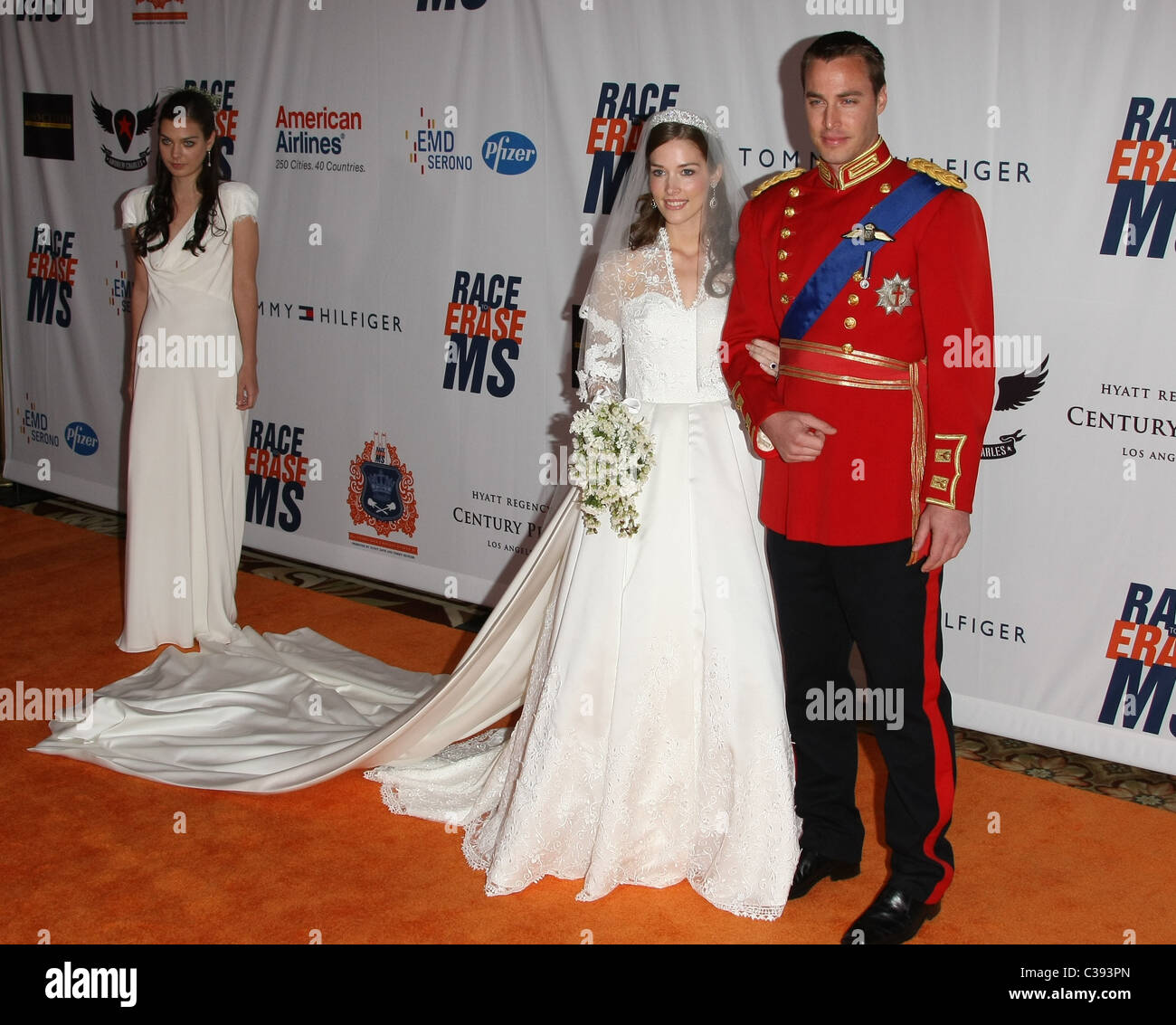 PIPPA MIDDLETON KATE MIDDLETON PRINCE WILLIAM LOOKALIKES 18TH ANNUAL RACE TO ERASE MS CENTURY CITY LOS ANGELES CALIFORNIA U Stock Photo