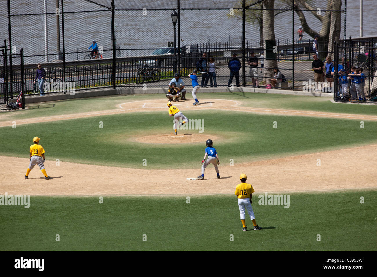 Little league baseball game hires stock photography and images Alamy