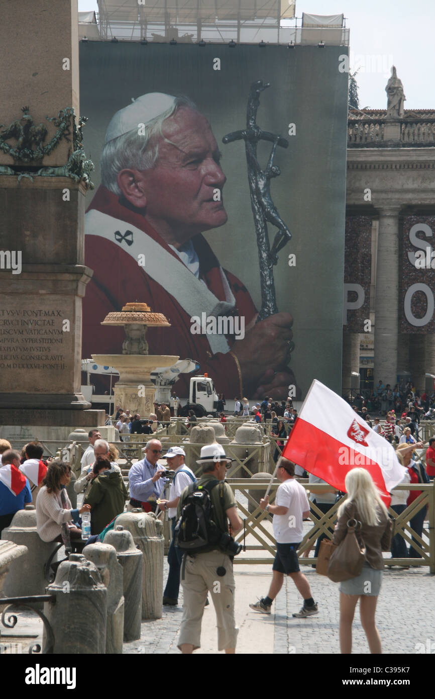 people in saint peter's square before the beatification of pope john ...