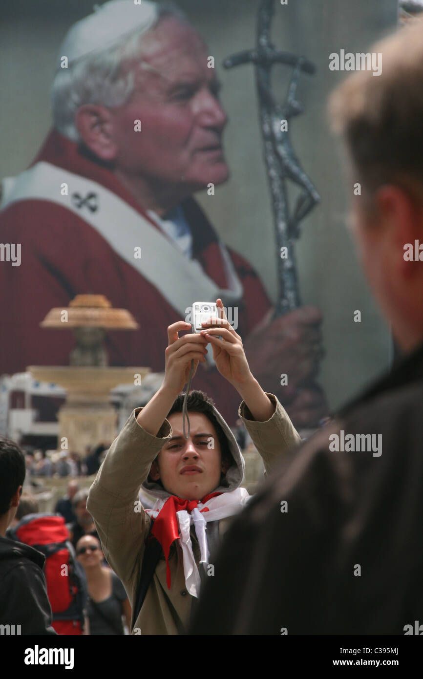 people in saint peter's square before the beatification of pope john ...