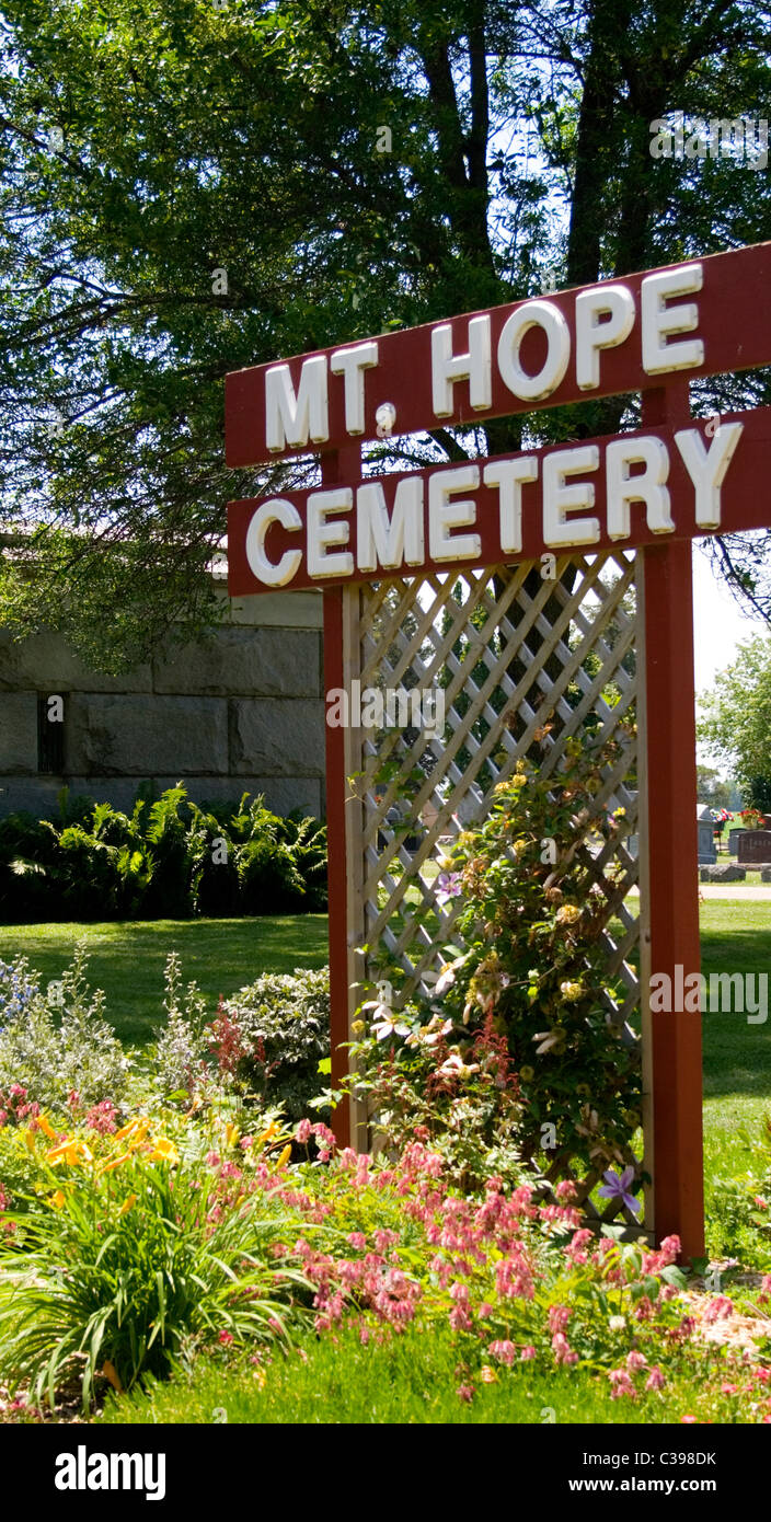 Mt hope cemetery hires stock photography and images Alamy