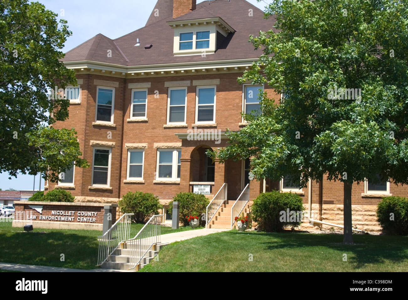 Government Law Enforcement Center for Nicollet County. St Peter