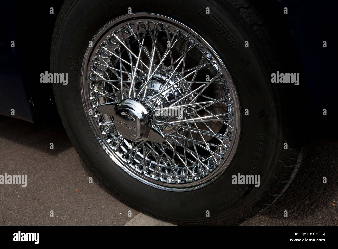 Jaguar wheel Stock Photo Alamy