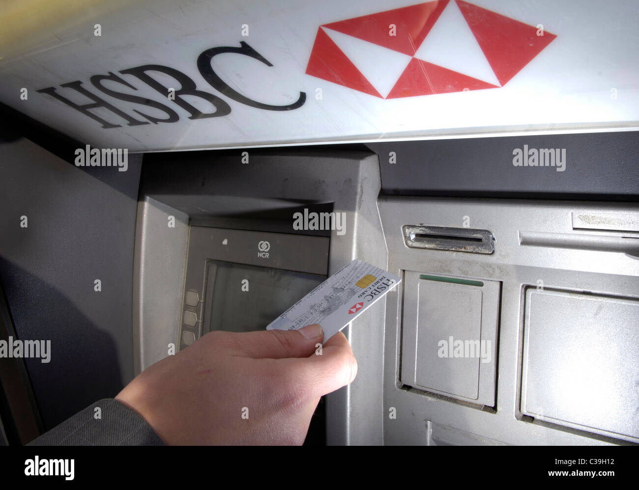 Hsbc cash machine hires stock photography and images Alamy