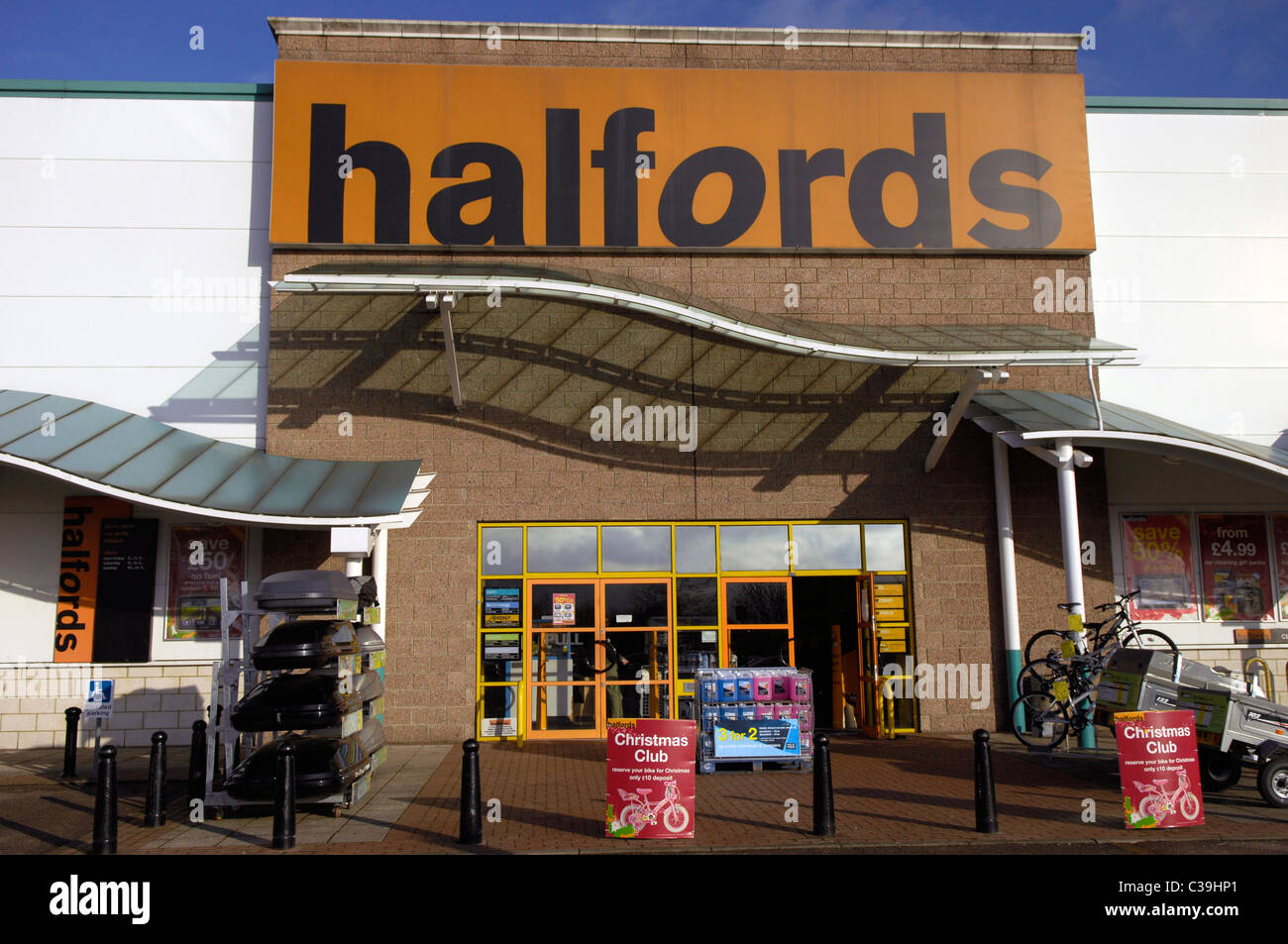 halfords bikes high resolution stock photography and images alamy halfords bikes high resolution stock photography and images alamy