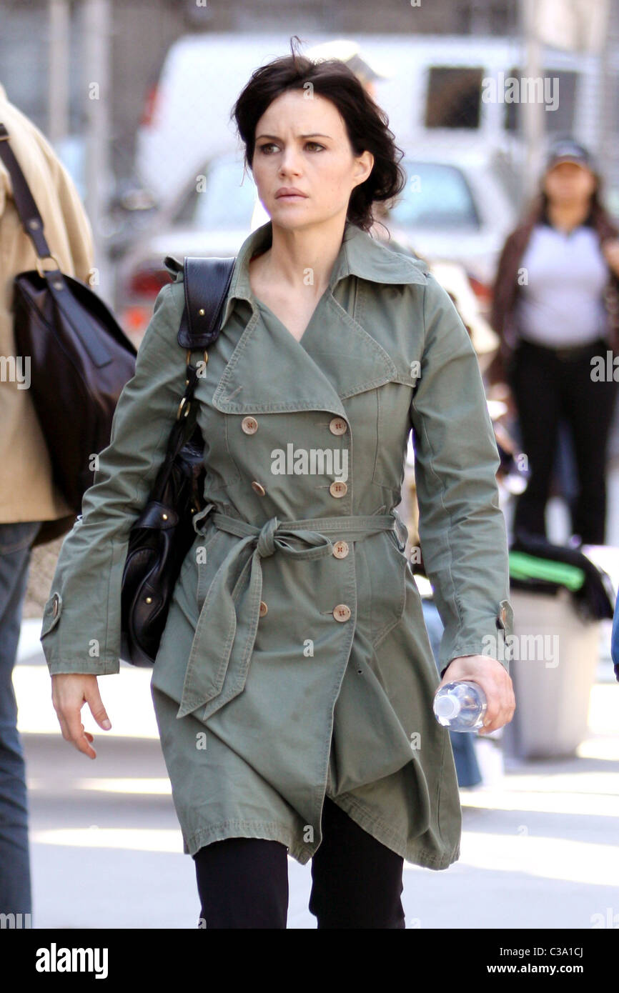 Watchmen' co-star Carla Gugino out shopping in SoHo, carrying a bottle of Smartwater New York City, USA - 24.04.09 Stock Photo