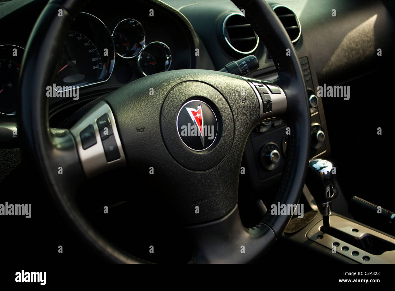 Holden Racing Vauxhall Monaro Steering Wheel Badge black/chrome HSV