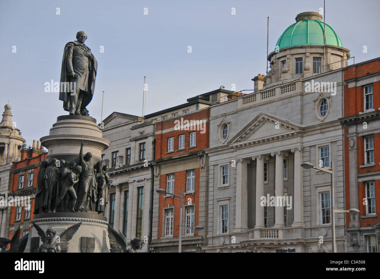 Daniel O'Connell Statue on O'Connell Street in Dublin, Ireland Stock Photo Alamy
