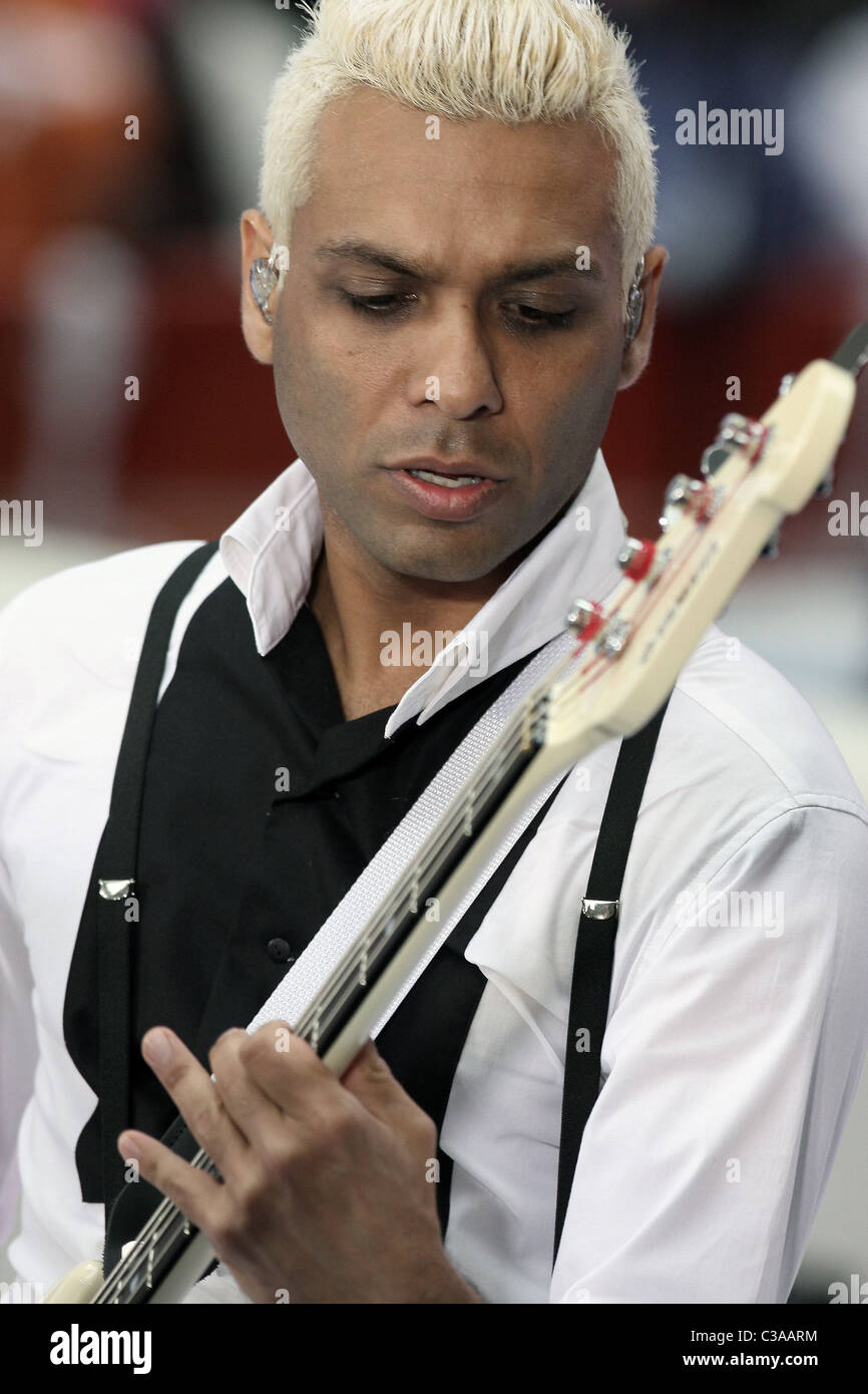 Tony Kanal No Doubt kicks off 'Toyota Summer Concert Series' on NBC's