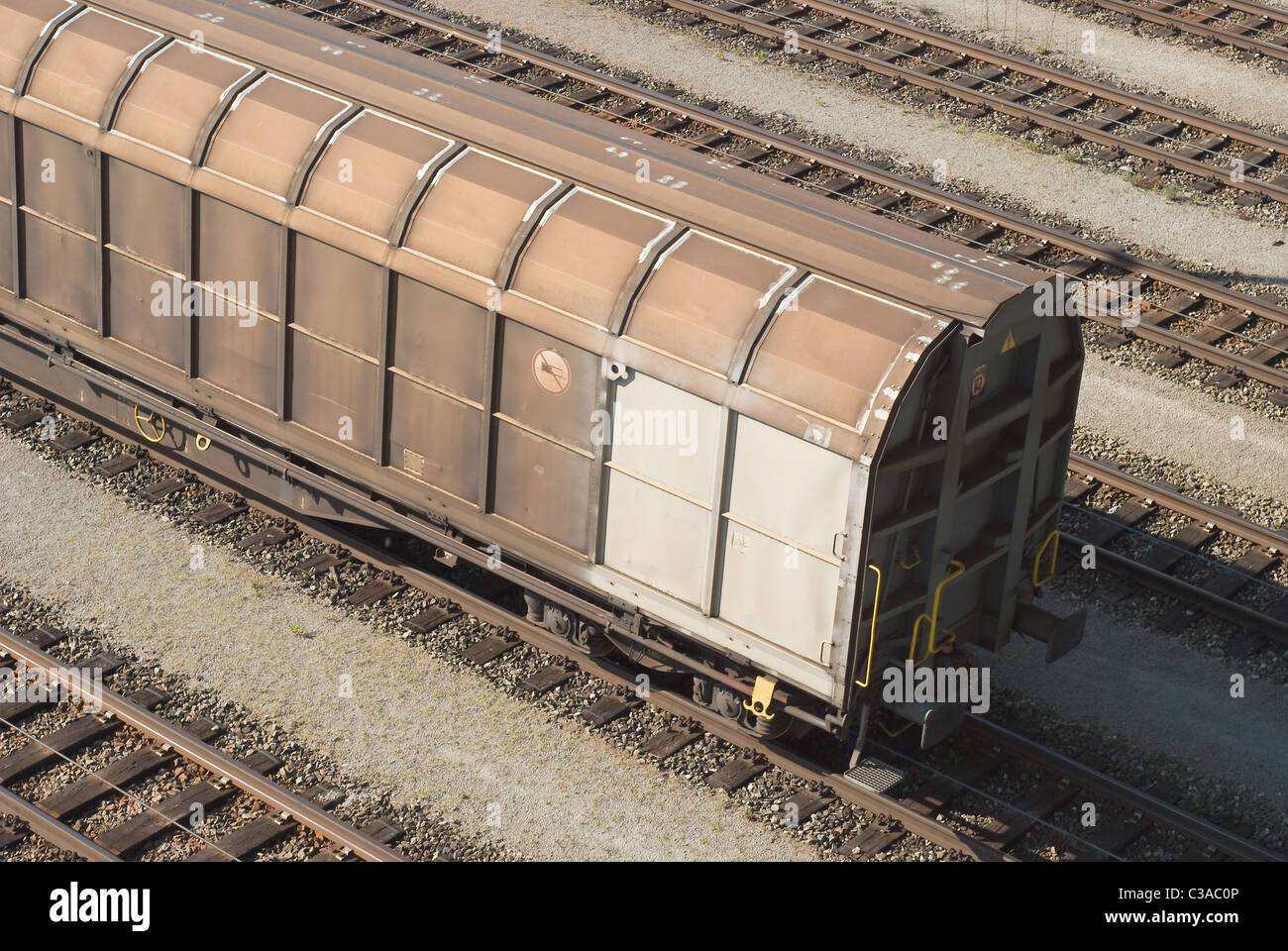 Cargo shipment hi-res stock photography and images - Alamy