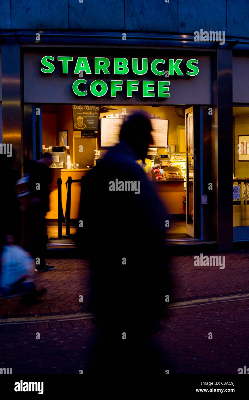 Starbucks store exterior hires stock photography and images Alamy
