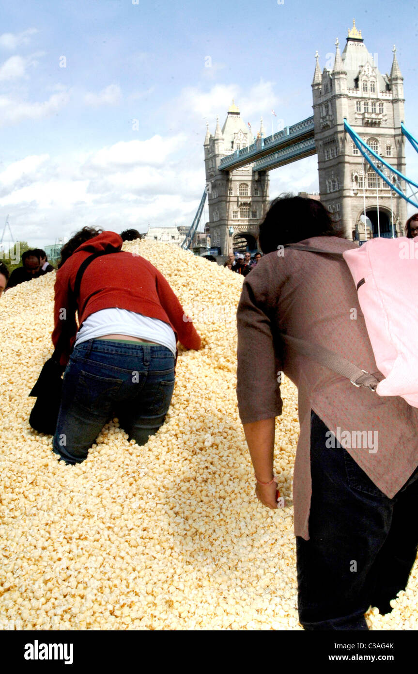 Atmosphere Orange celebrates the 5th Anniversary of Orange Wednesdays