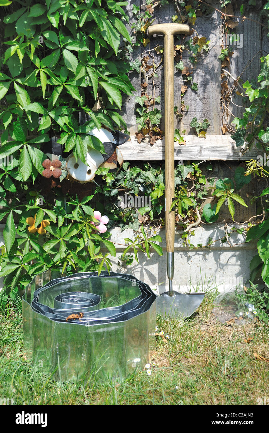 Edging garden spade Stock Photo Alamy