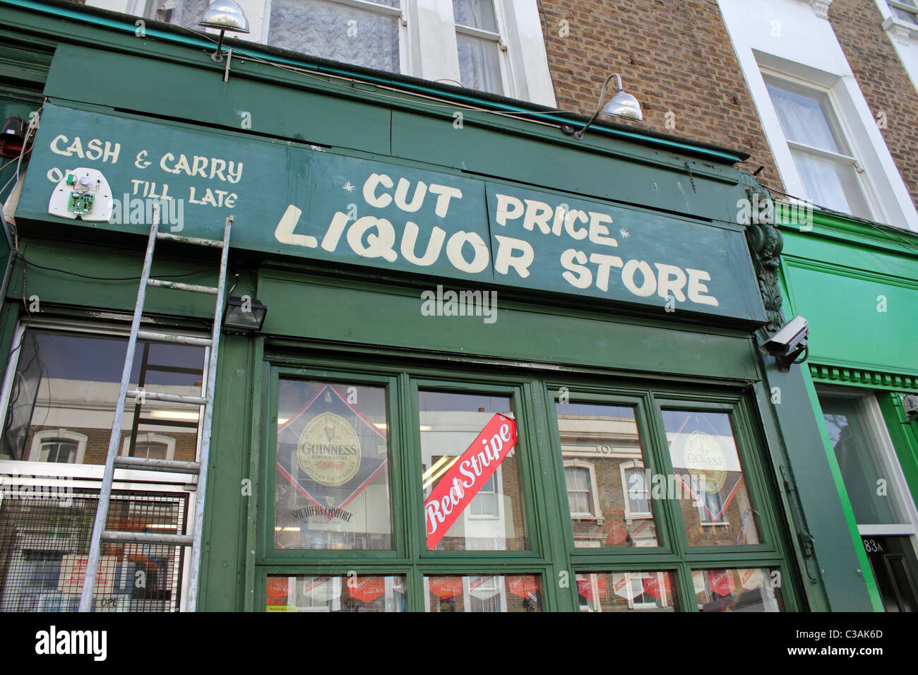 Cut Price Liquor Store, Notting Hill, London, England, UK Stock Photo