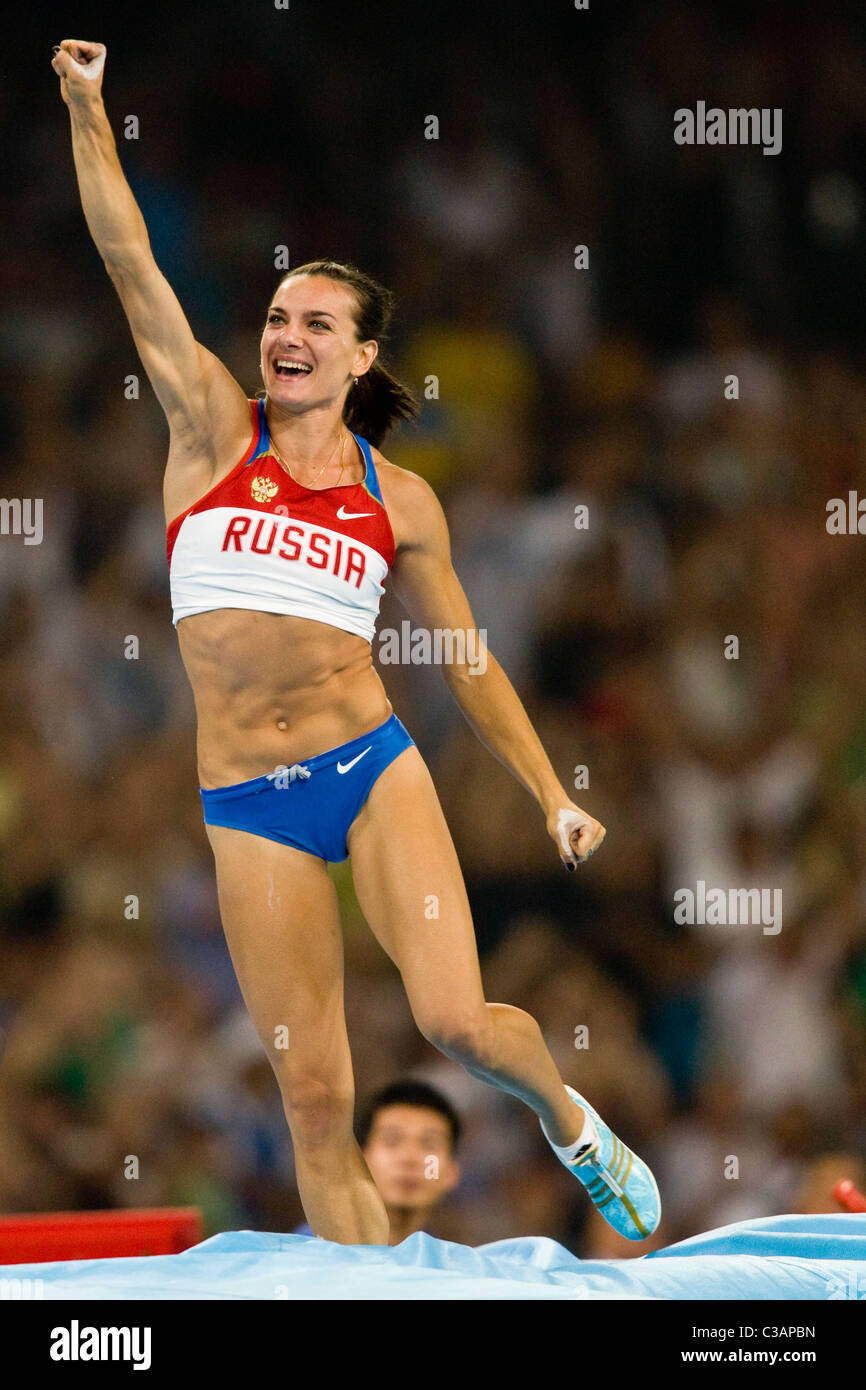 Yelena Isinbayeva(RUS) winning the gold medal in the pole vault at the