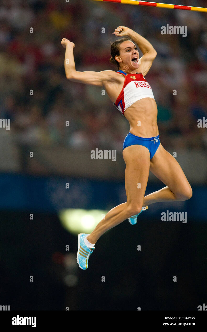 Yelena Isinbayeva (RUS) breaking the world record at 5.05m in the pole vault at the 2008 Olympic Summer Games, Beijing, China Stock Photo