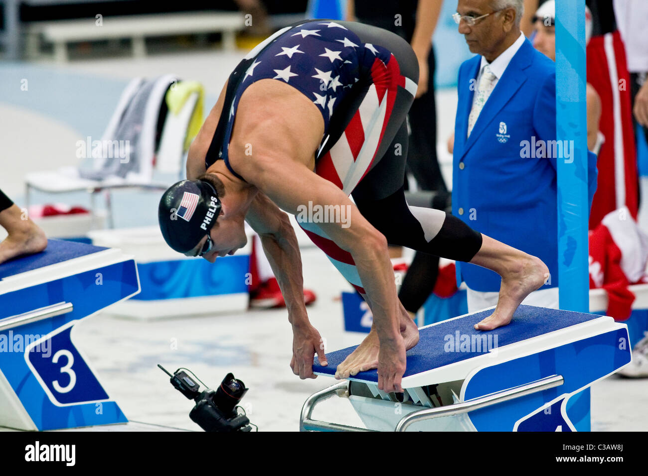 Michael Phelps starting the 4X200 relay in the swimming competition at the 2008 Olympic Summer Games, Beijing, China Stock Photo