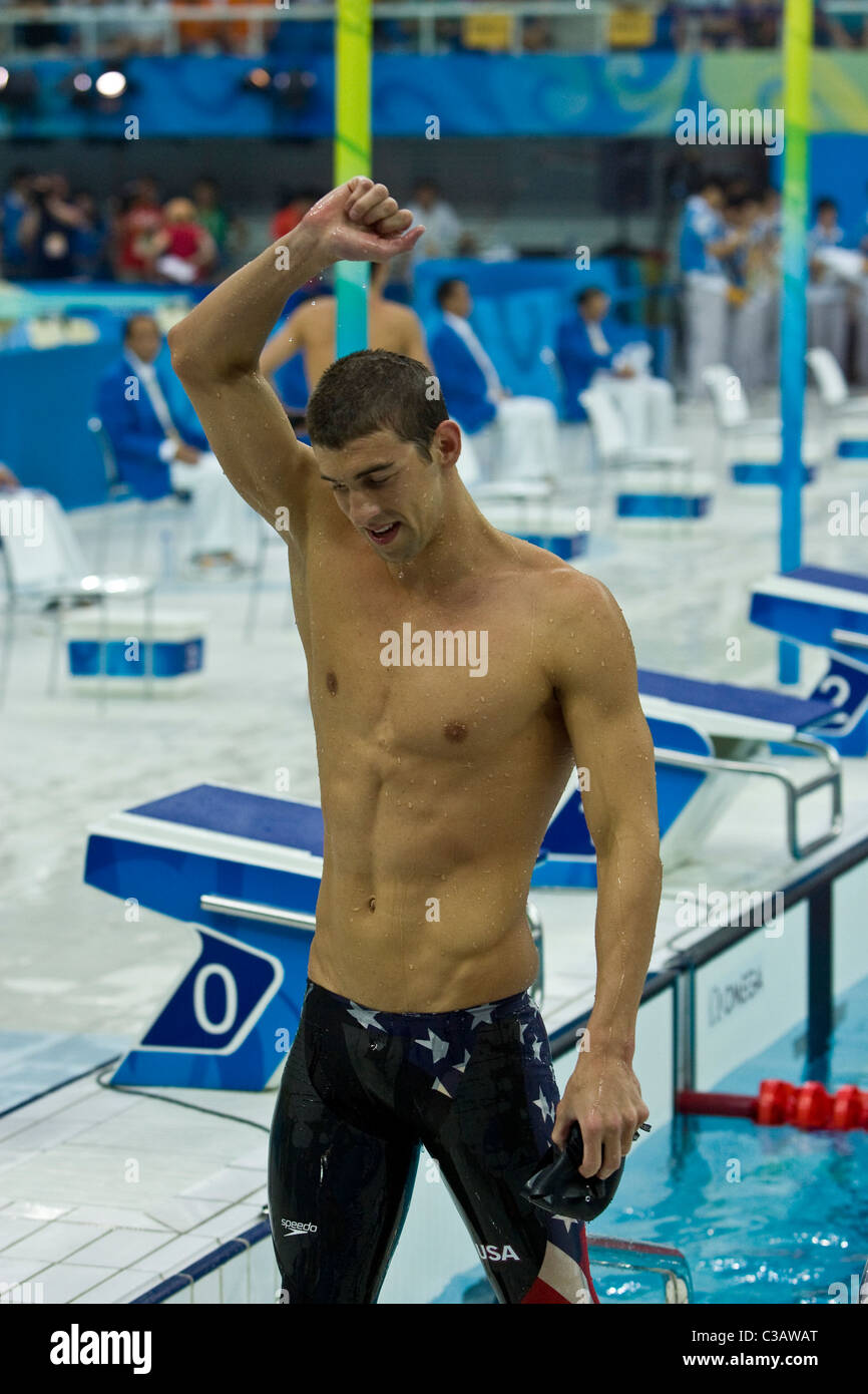 高速水着 MICHAEL PHELPS Michael Phelps & Aqua Sphere Launch the MP Brand with Tech