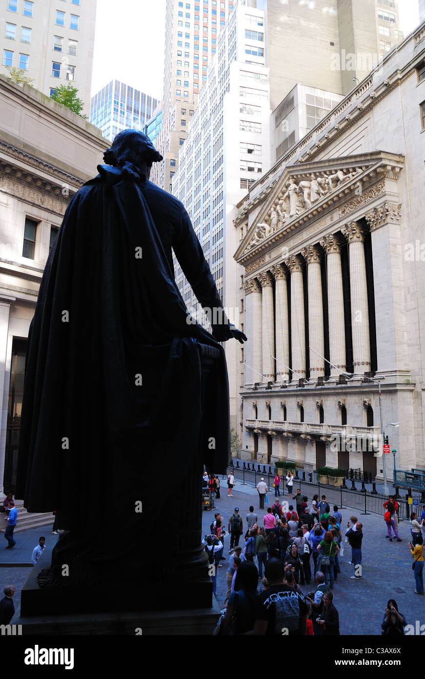 Wall Street with New York Stock Exchange and George Washington Statue ...