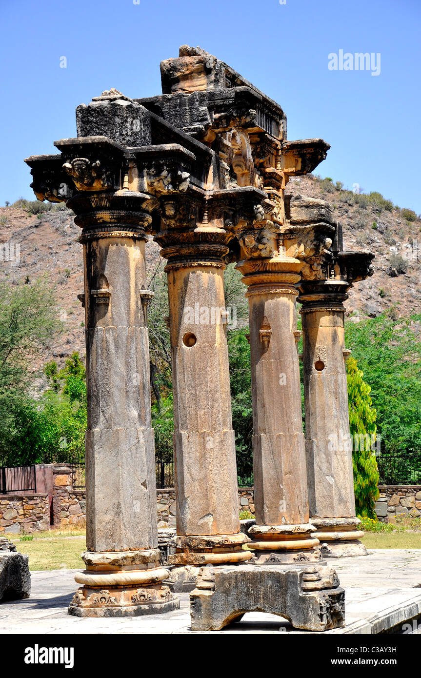 Gate pillars hires stock photography and images Alamy