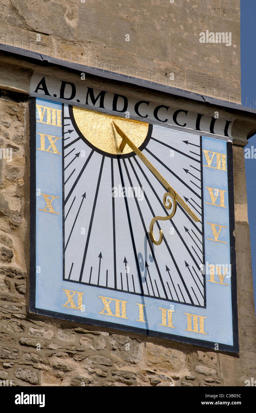 Sundial on Holy Cross Church, Oxford, UK Stock Photo Alamy