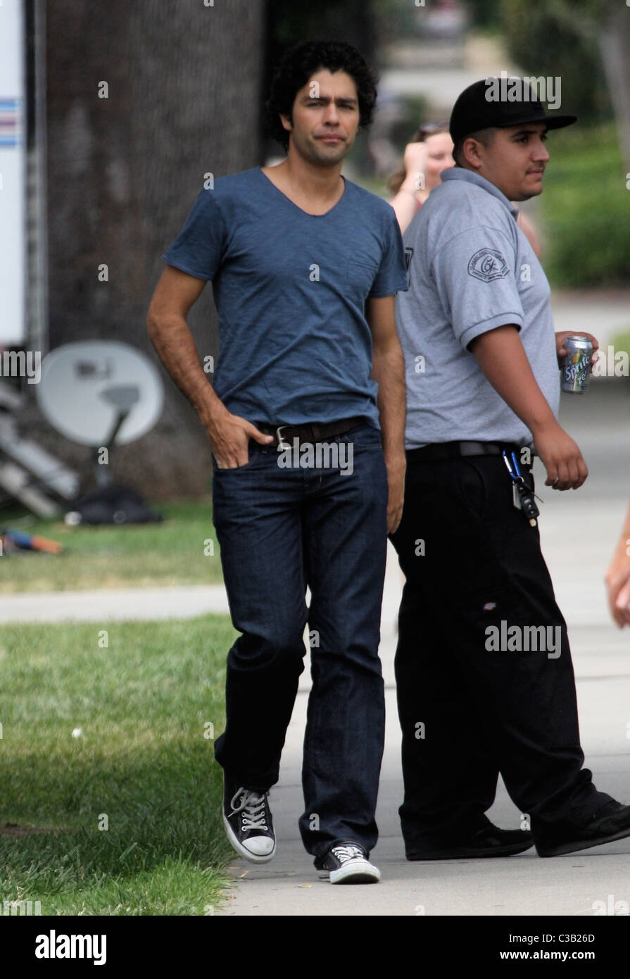 Adrian Grenier The cast of 'Entourage' filming a scene in Pasadena Los ...